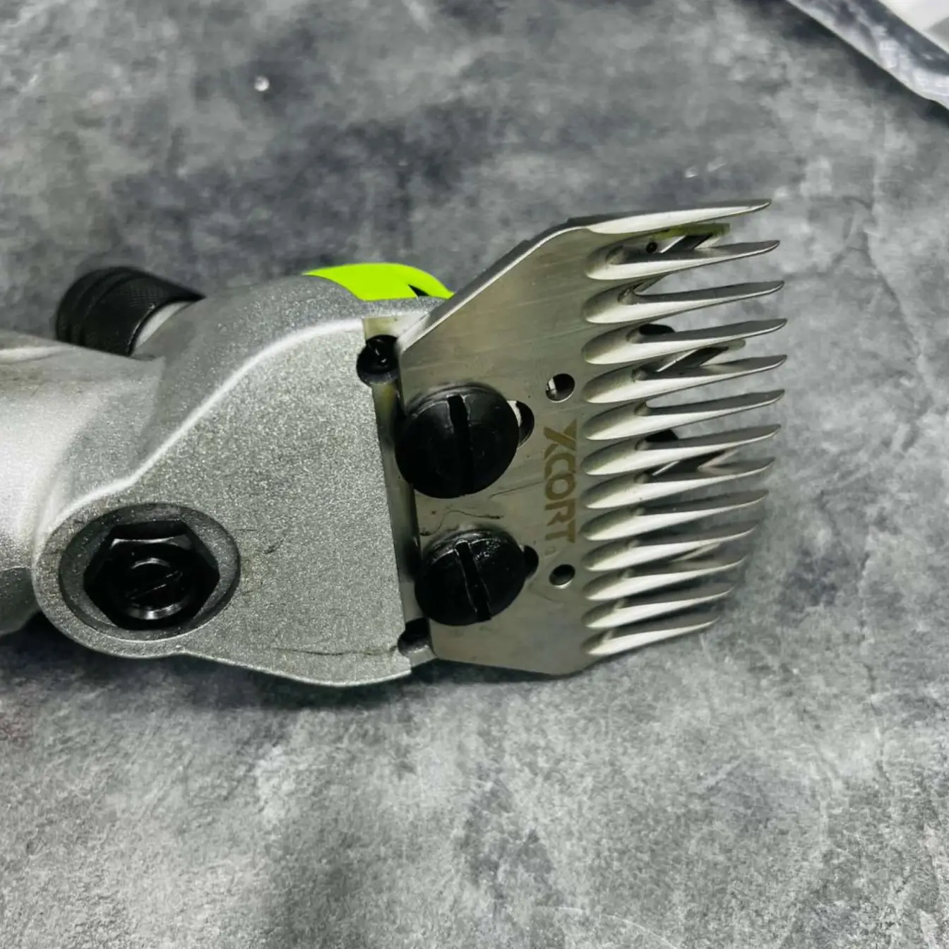 پشم زن حیوانات برقی دینام جدا صنعتی ایکس کورت مدل x9005