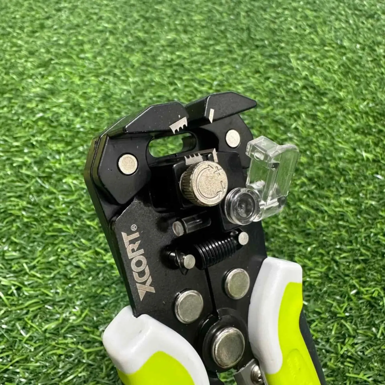 سیم لخت کن اتومات تا6 میلی متر ایکس کورت مدل2185-707