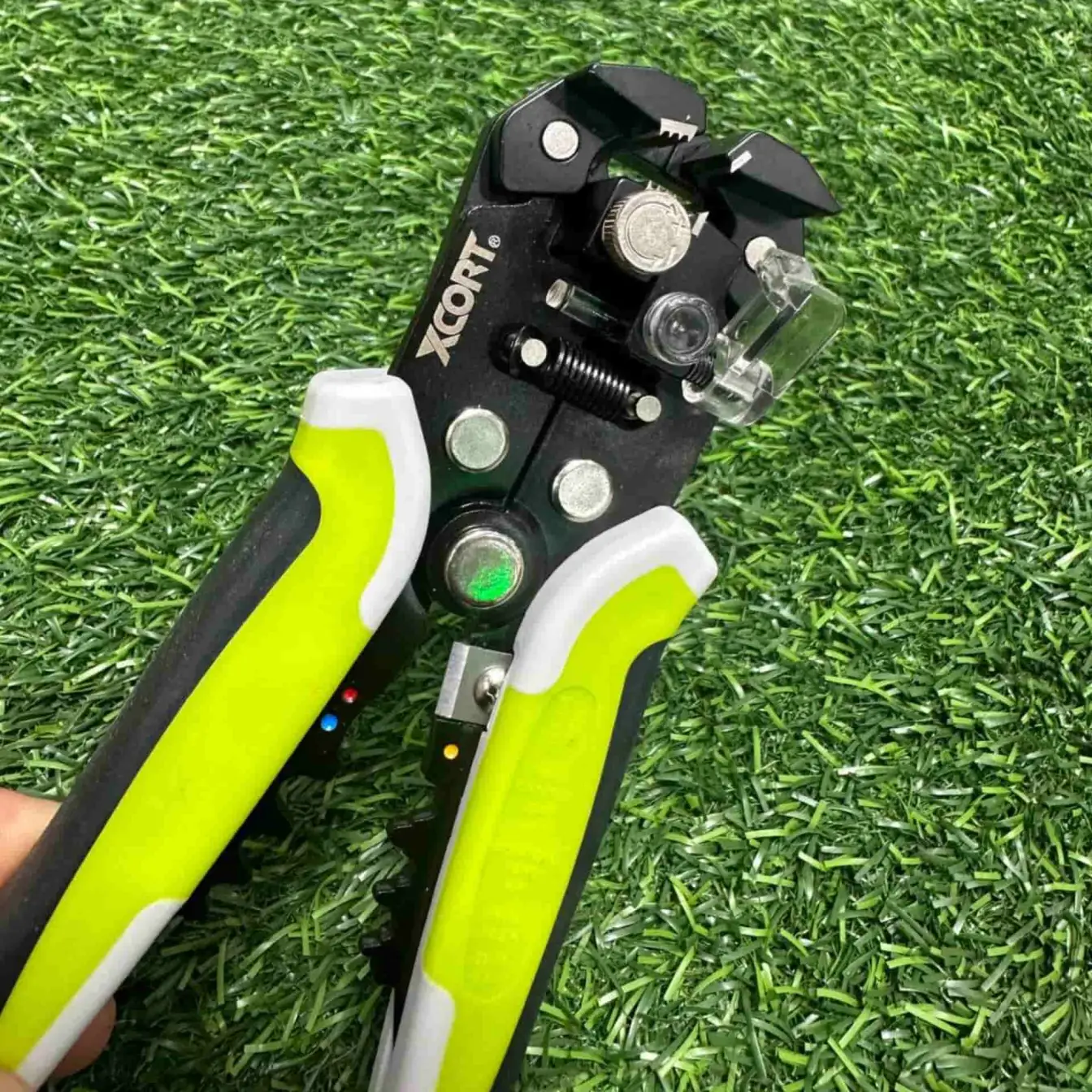 سیم لخت کن اتومات تا6 میلی متر ایکس کورت مدل2185-707